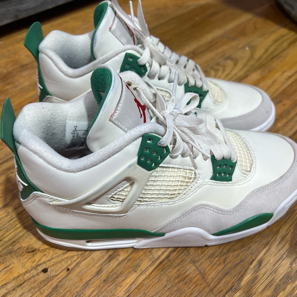 Nike SB Air White and Green Sneakers